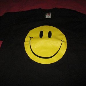 Smiley Face Black T-Shirt Size Large